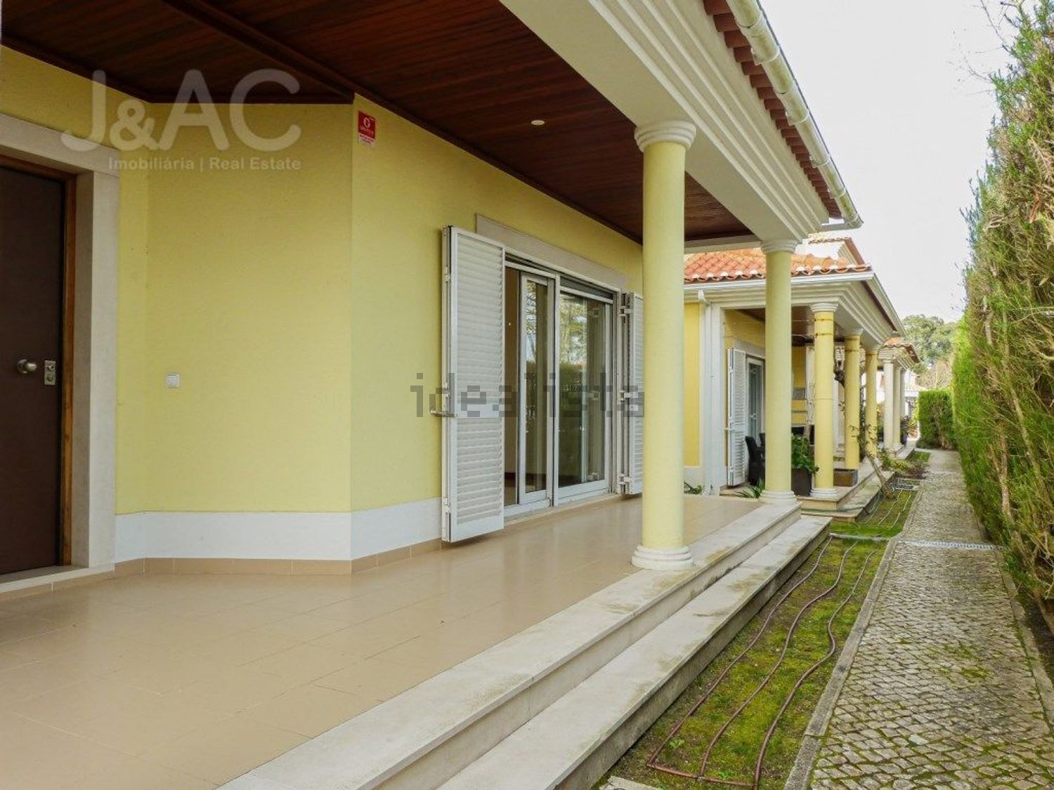 出租双拼别墅在Rua Cedros, 37 - 外立面