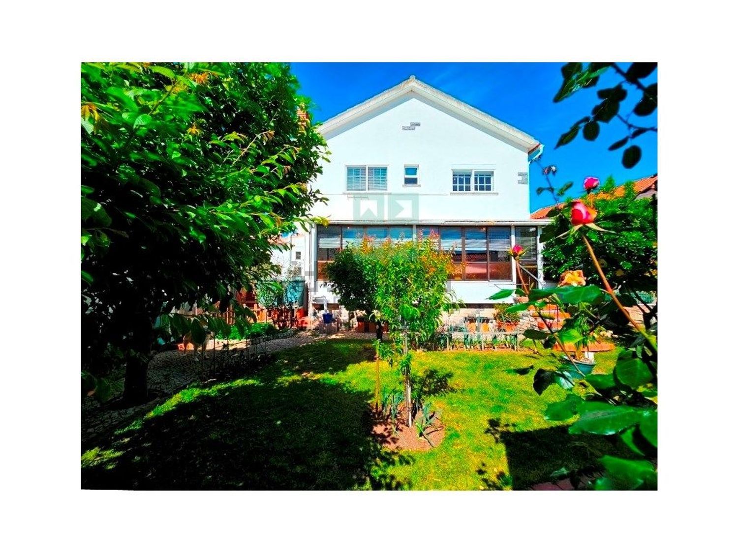 小楼房或独栋别墅出售在Rua Zambujal, 263 a - 外立面