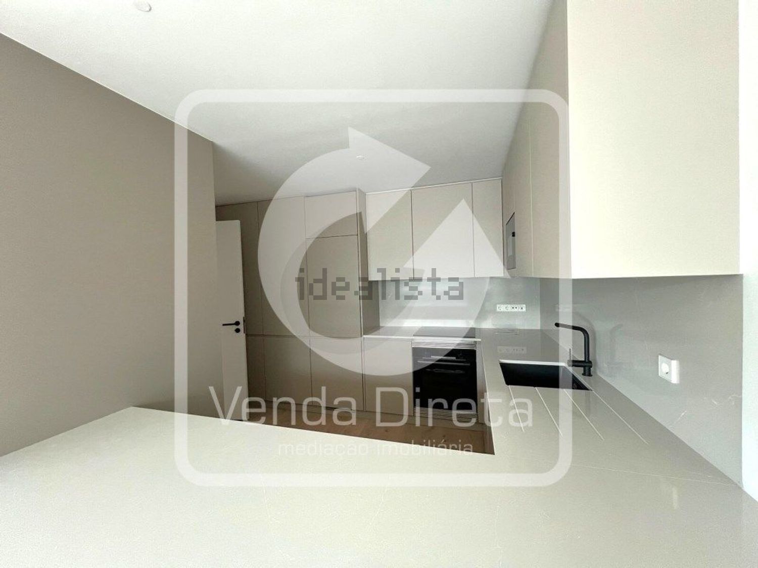 出租公寓 t2在Rua Bombeiros Voluntários do Barreiro, 17 - 厨房