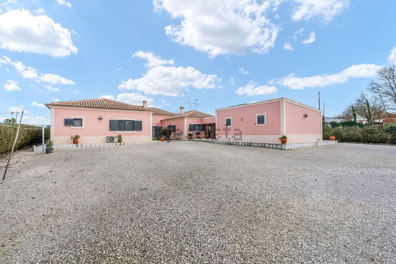 小楼房或独栋别墅出售N10 - 外立面