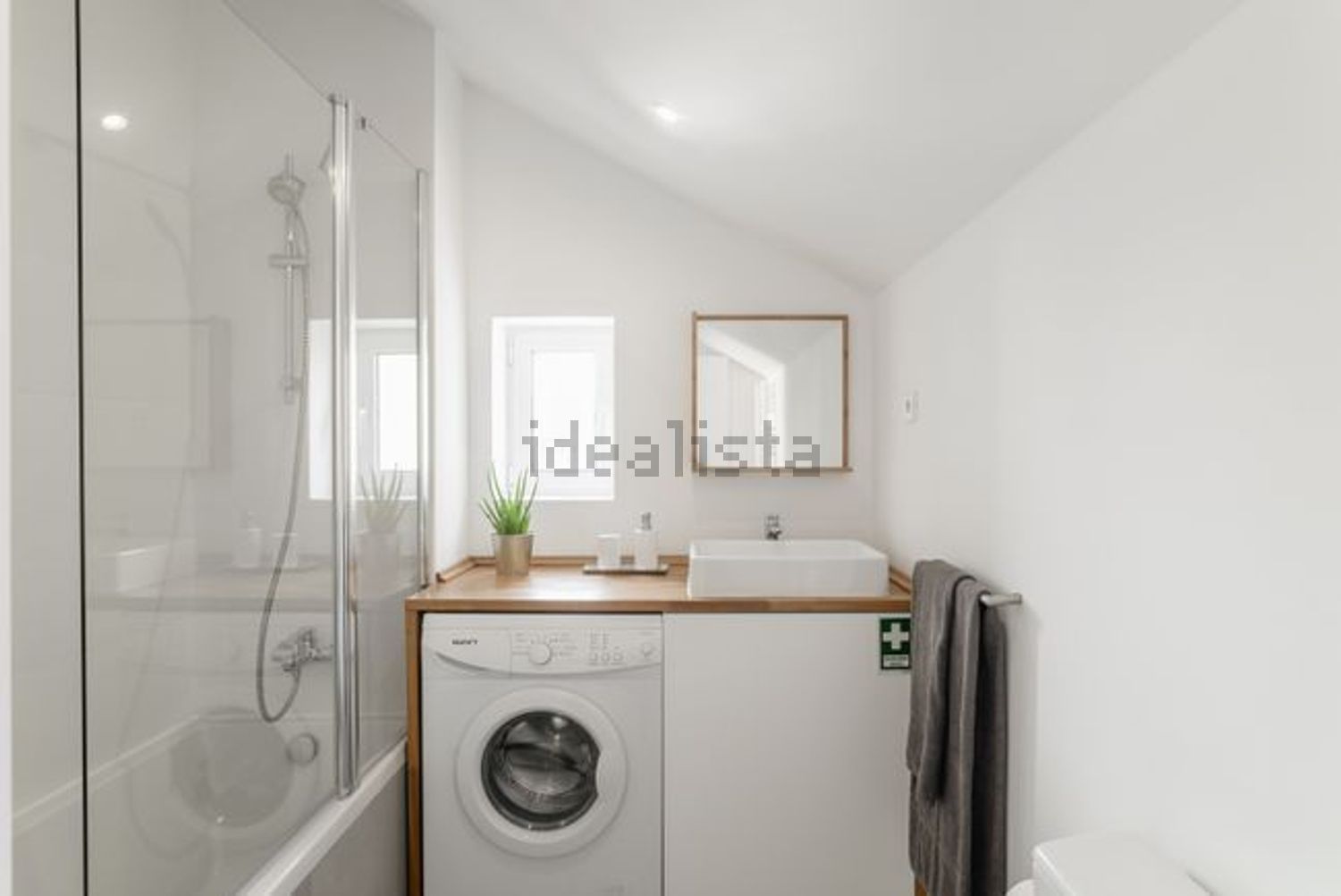 公寓 t2出售在Rua do Poço dos Negros - 卫生间