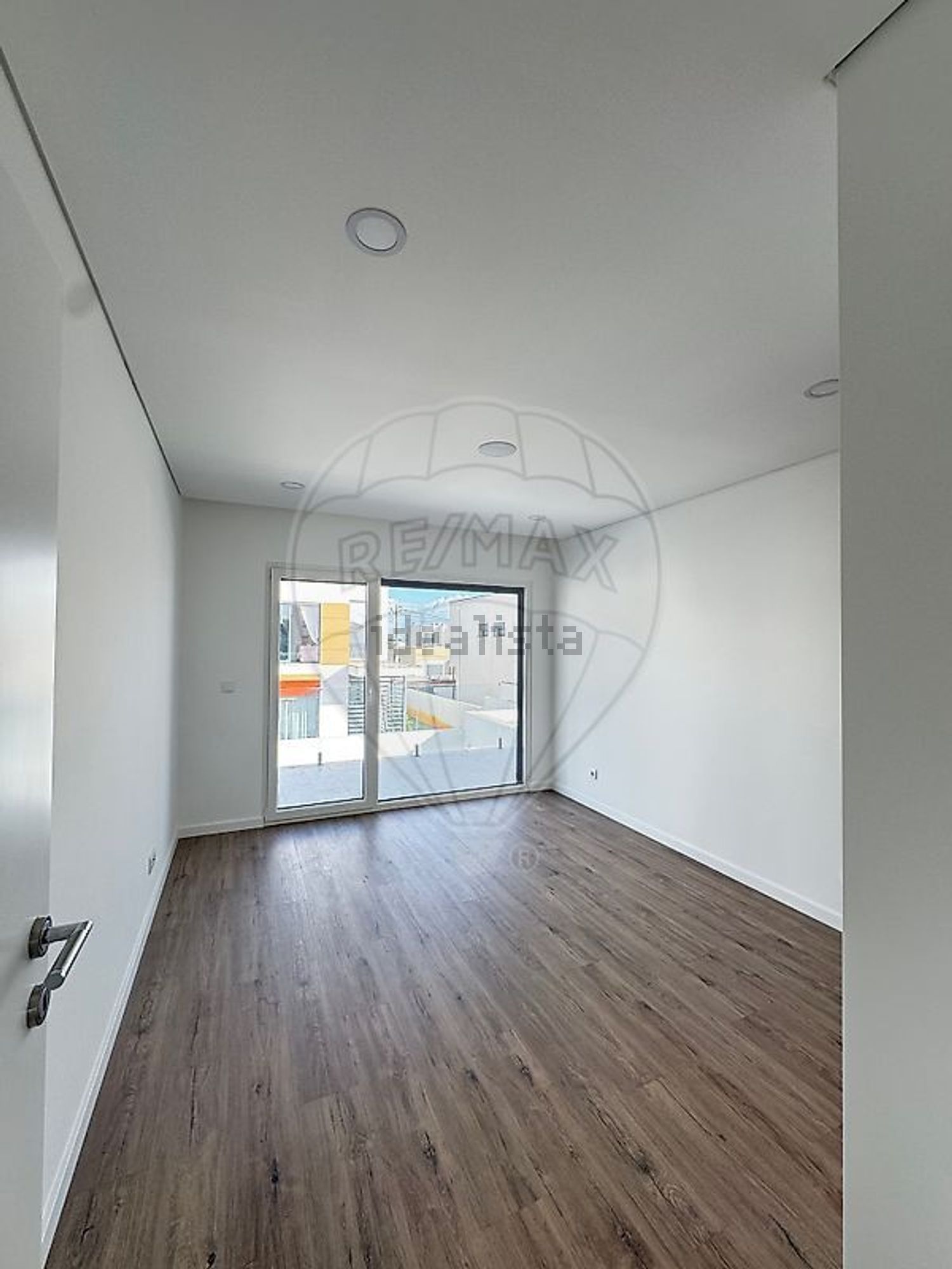 小楼房或独栋别墅出售在Alameda Miguel Torga - 居住