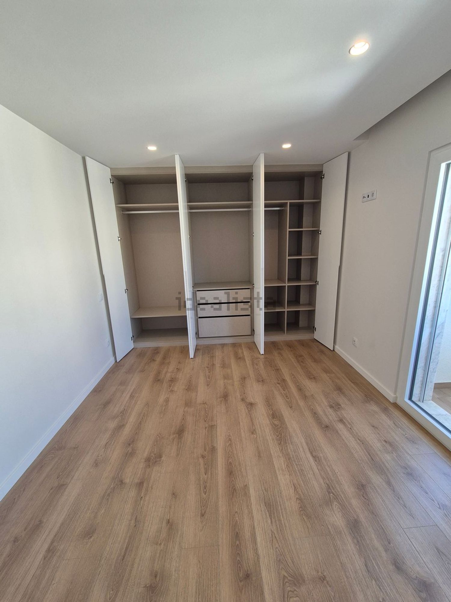 出租公寓 t3在Sacavém e Prior Velho - 试衣间