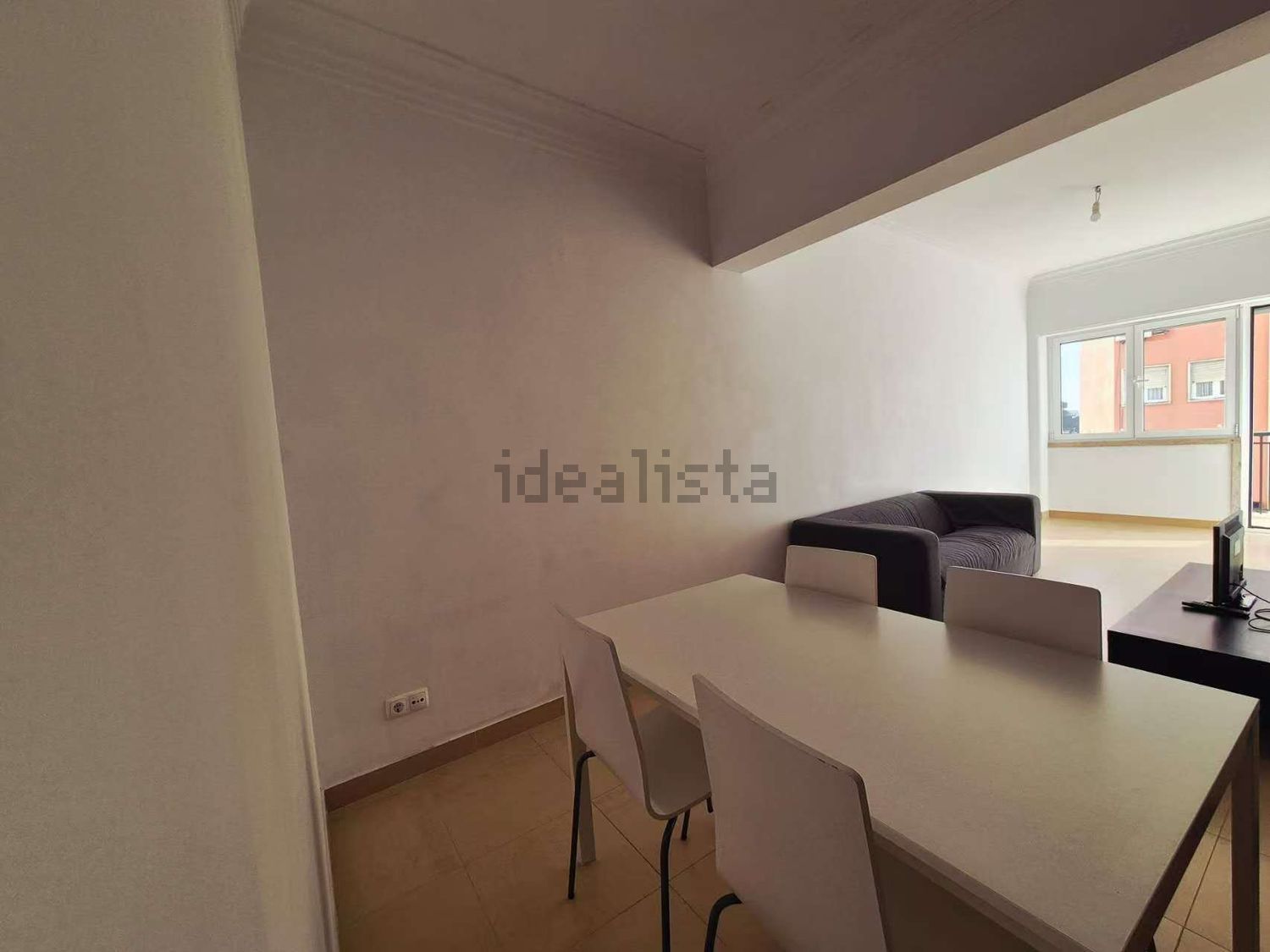 公寓 t1出售在Rua Damasceno Monteiro - 客厅