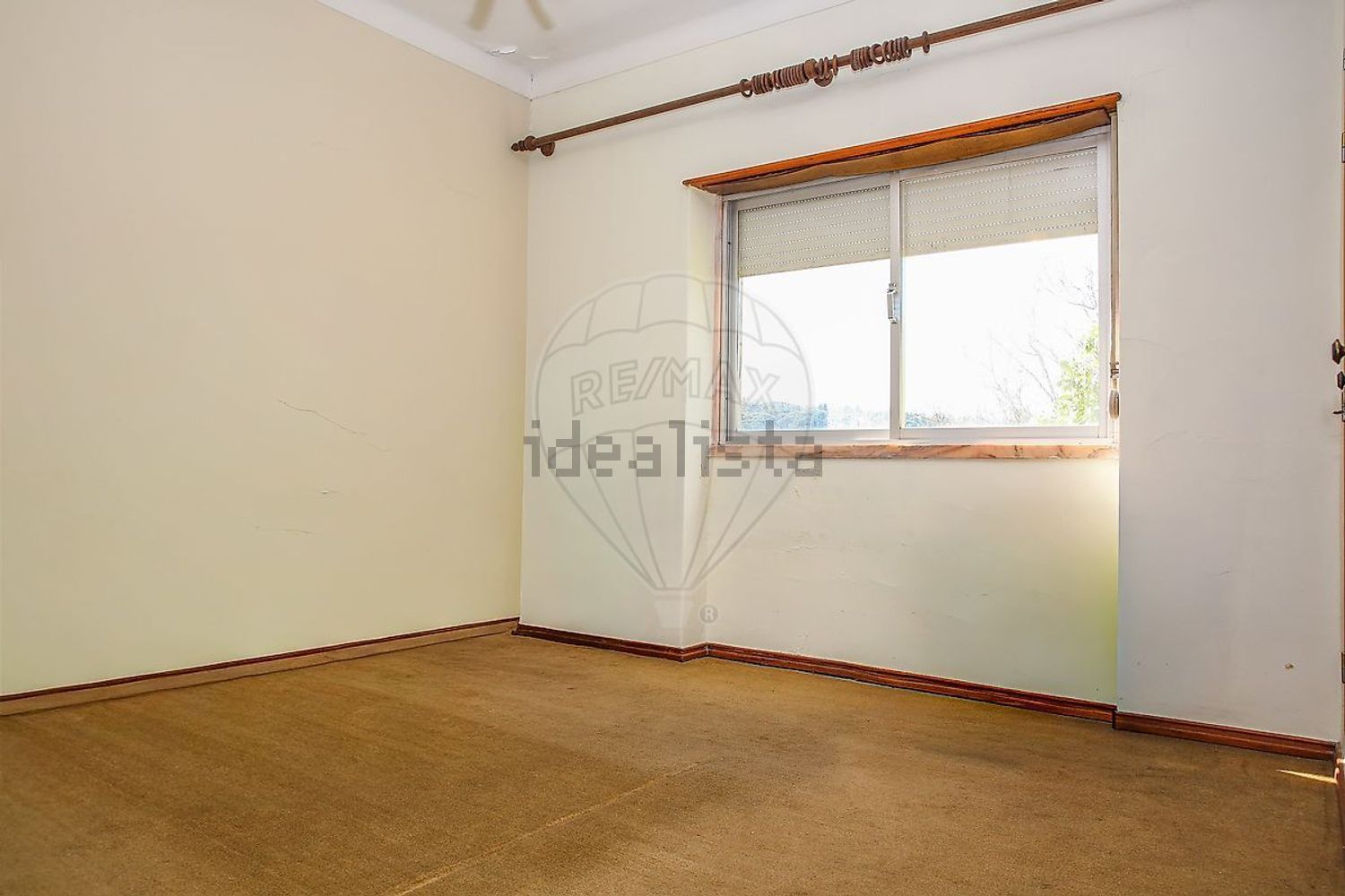 小楼房或独栋别墅出售在São Quintino - 居住