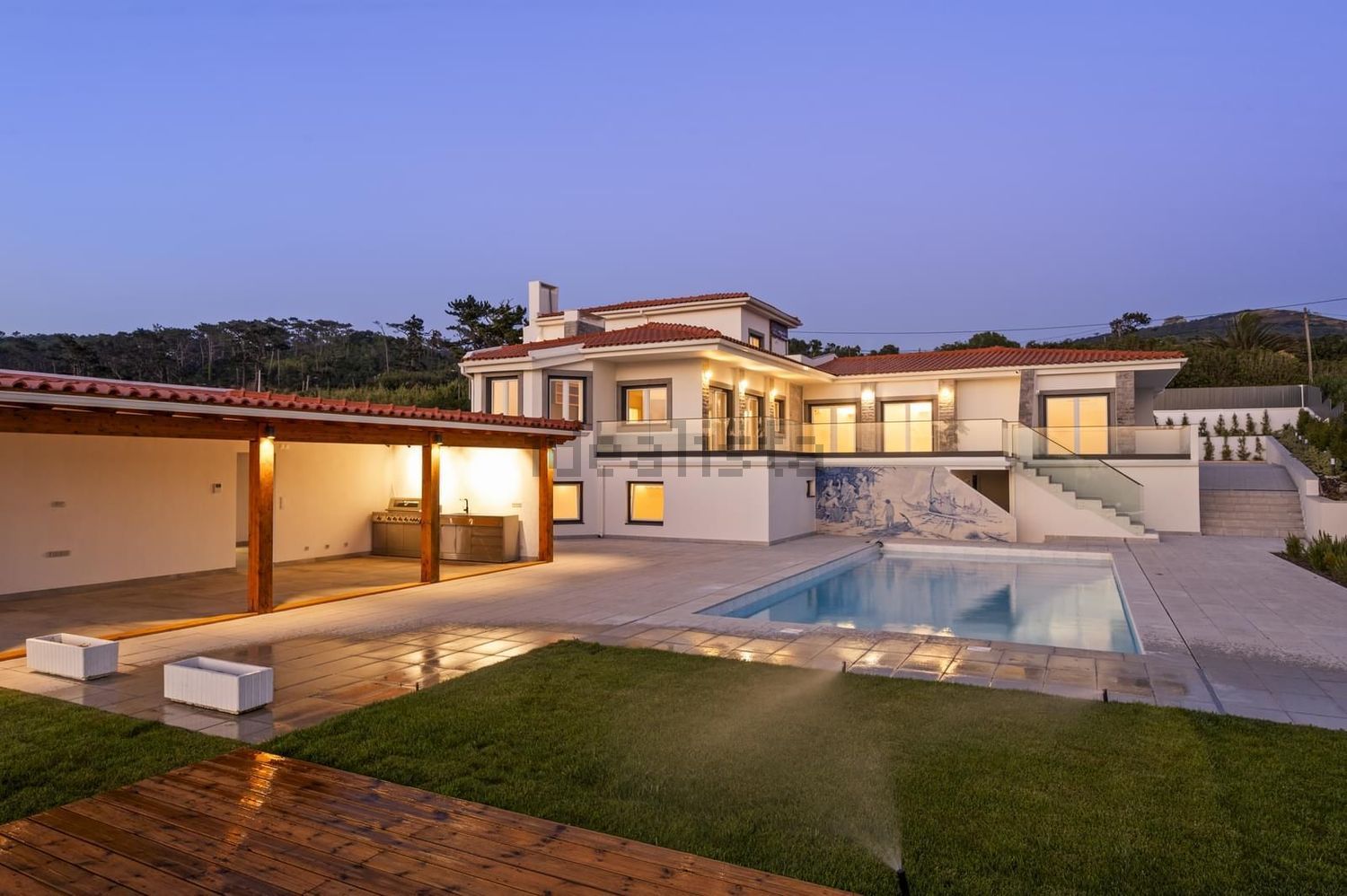 小楼房或独栋别墅出售在Beco do Algarvio - 游泳池