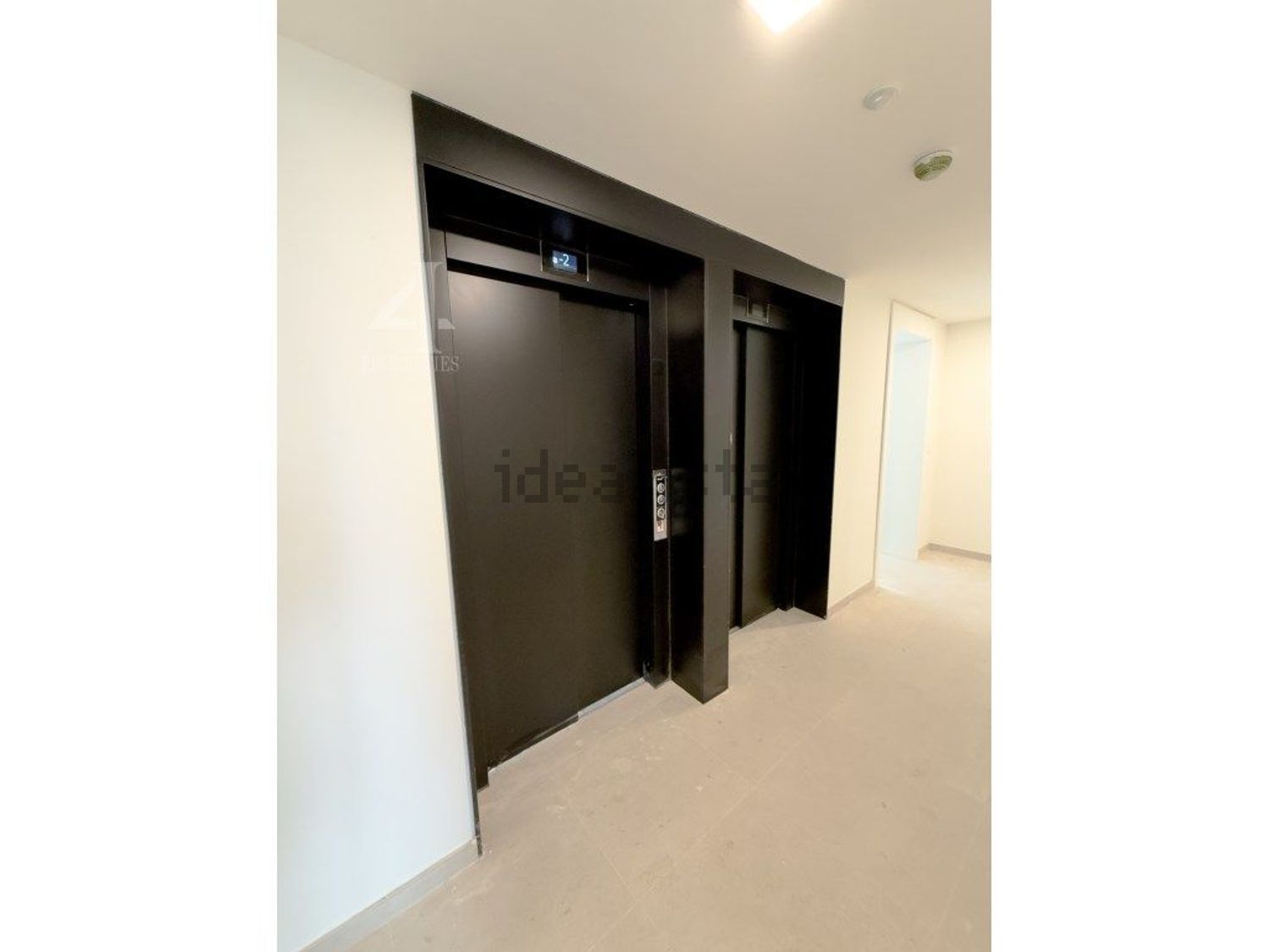 公寓 t1出售在Rua Pablo Neruda, 4 - 过道