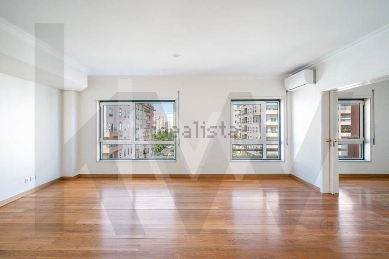 出租公寓 t4在Rua São Bento Menni, 2 - 居住