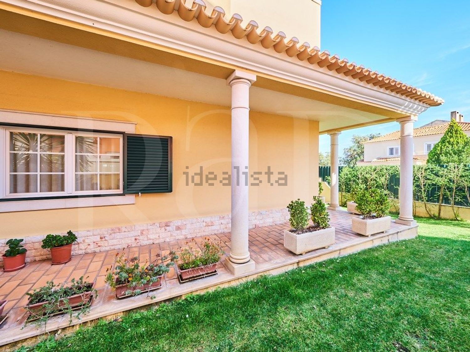 小楼房或独栋别墅出售在Rua Bartolomeu Perestelo, 189 - 外立面