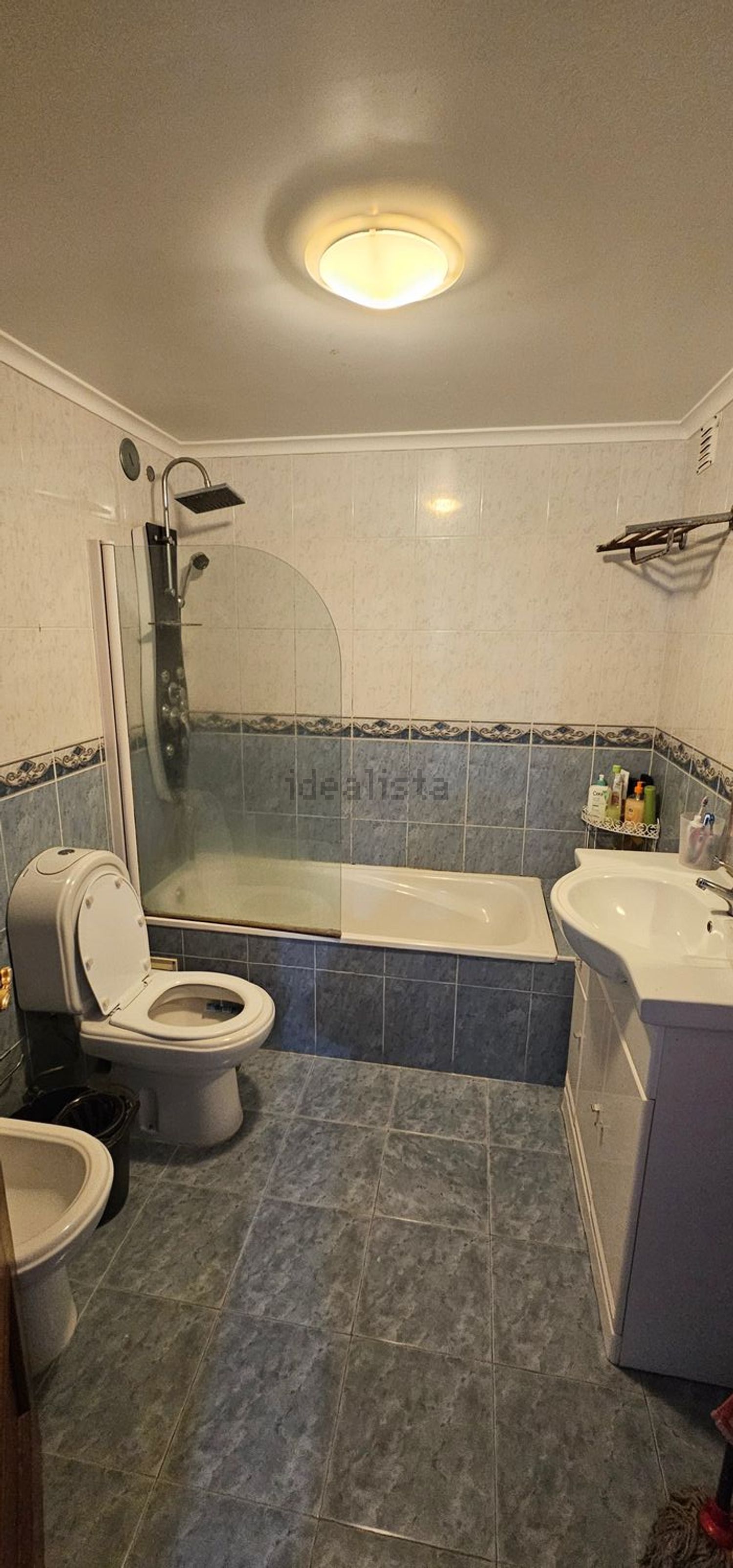 出租房间在Rua Mário Sampaio Ribeiro, 10 - 卫生间