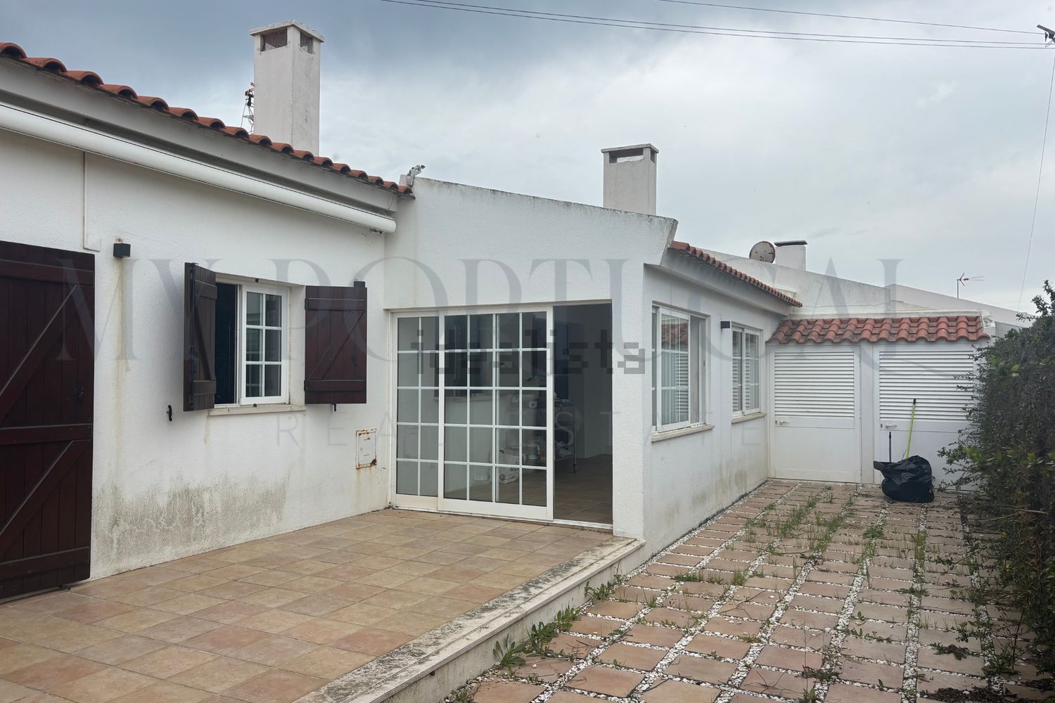 出租小楼房或独栋别墅在Praceta da Liberdade - 外立面