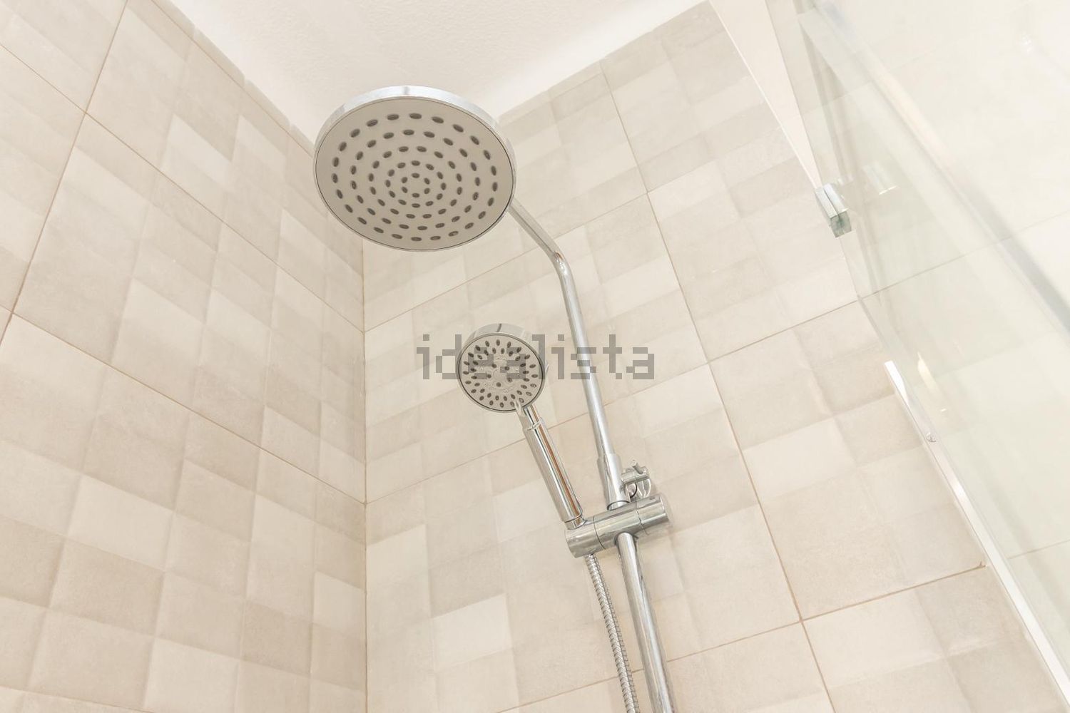 出租小楼房或独栋别墅在Rua Alexandre Cardoso, 28 - 卫生间