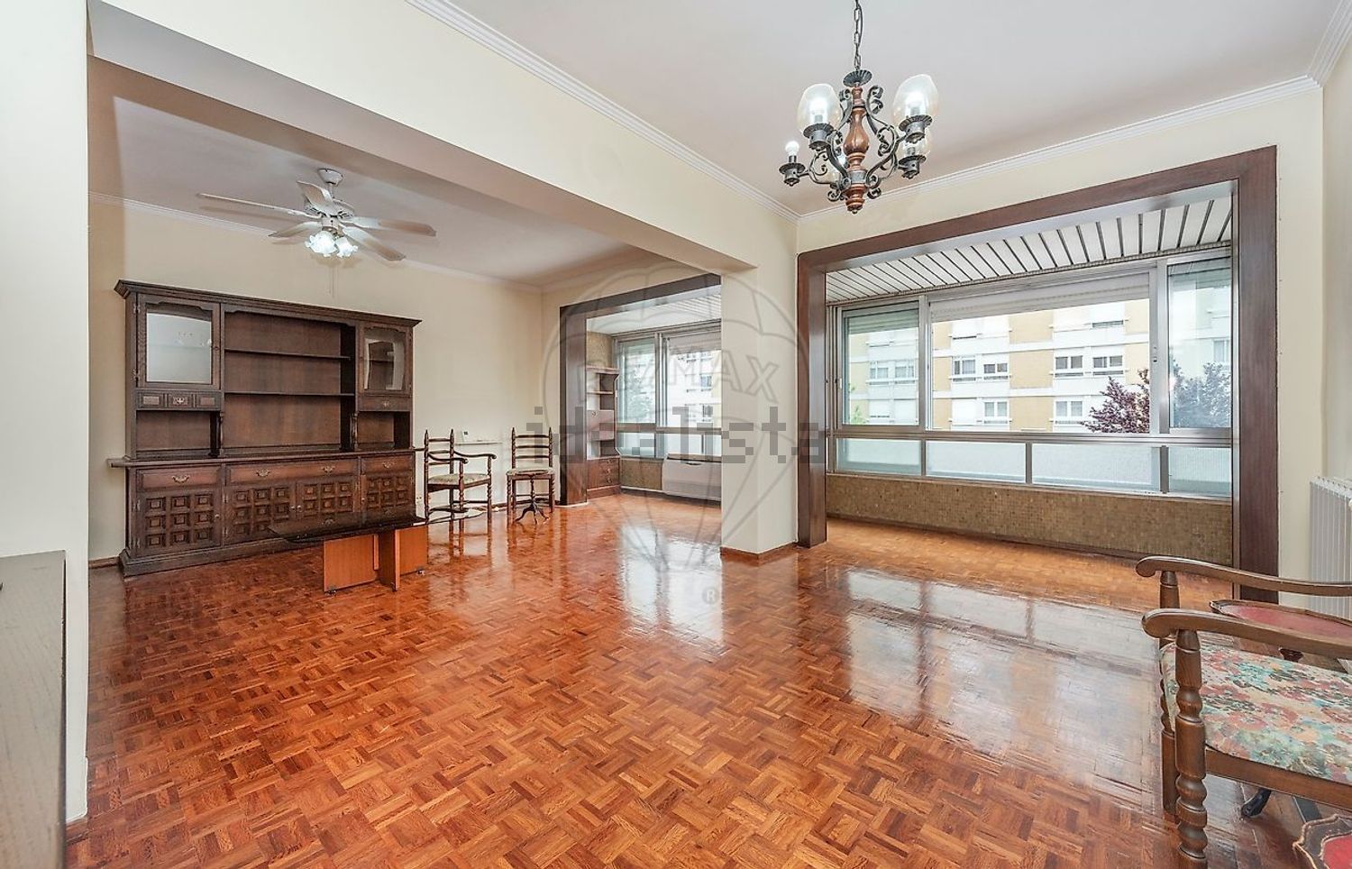 公寓 t3出售在Rua Júlio Dinis - 客厅