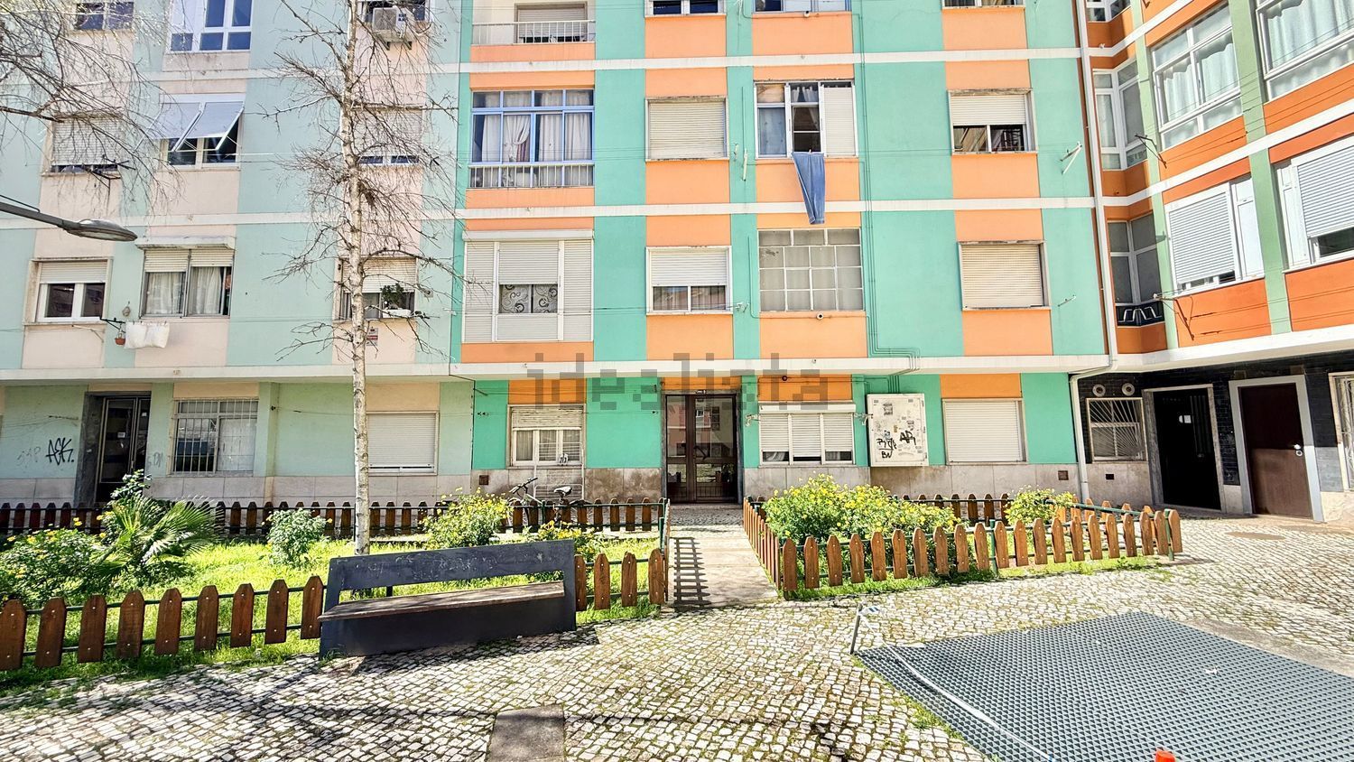 公寓 t2出售在Rua São Pedro, 9 - 外立面