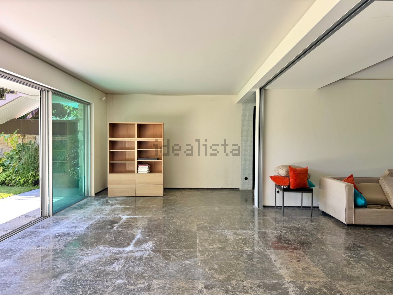 小楼房或独栋别墅出售在Avenida Marechal Carmona, 631 - 居住