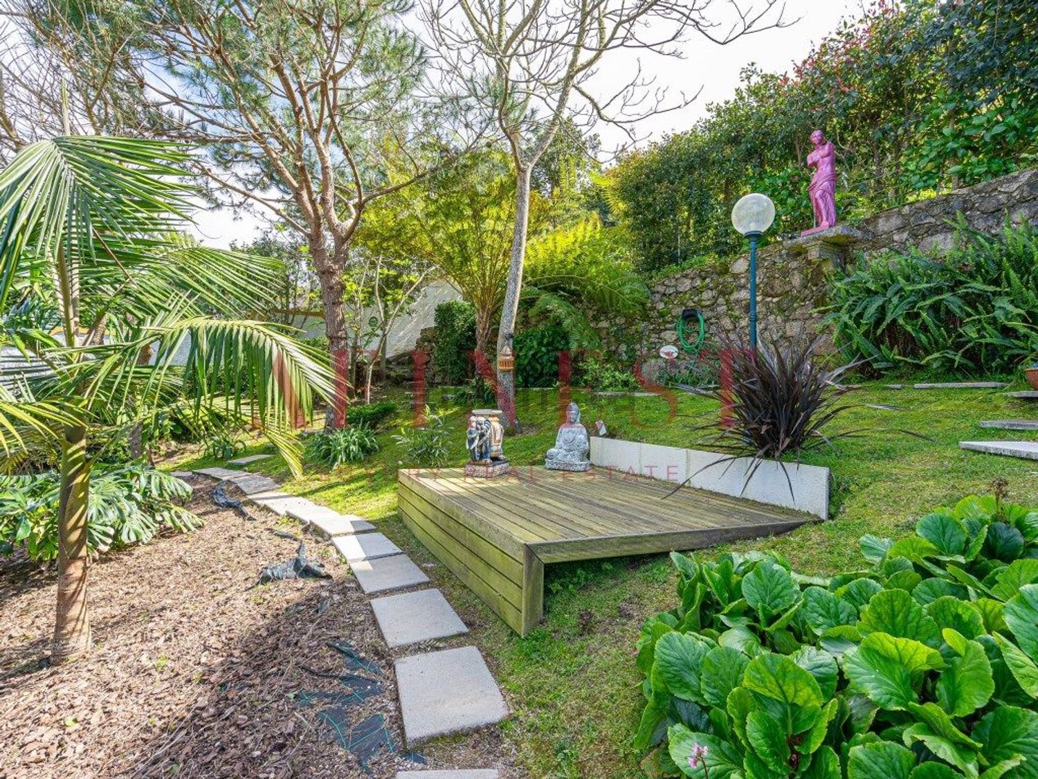 出租小楼房或独栋别墅在Rua Alto do Tanque Novo - 花园