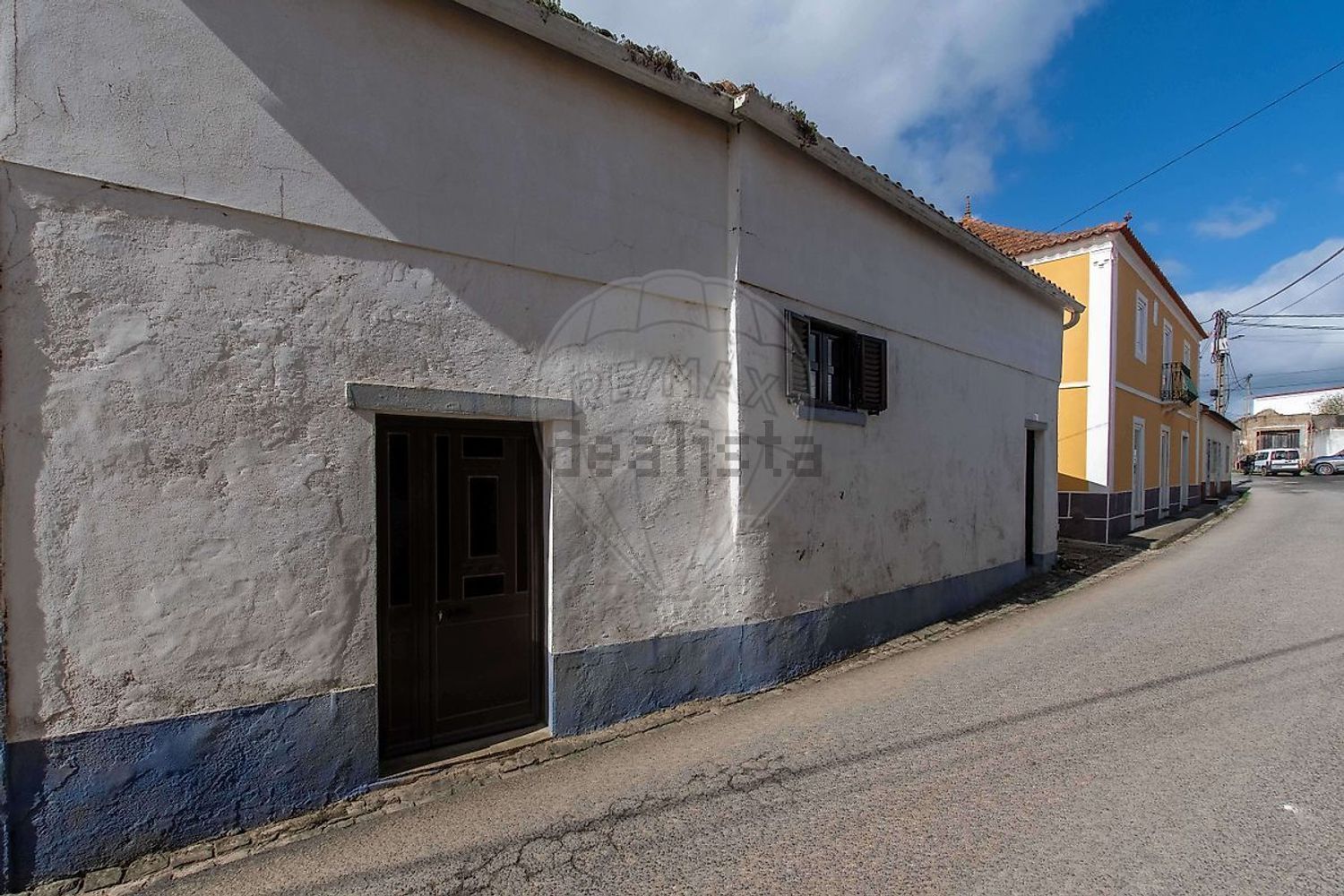 小楼房或独栋别墅出售在Rua dos Manelões - 外立面