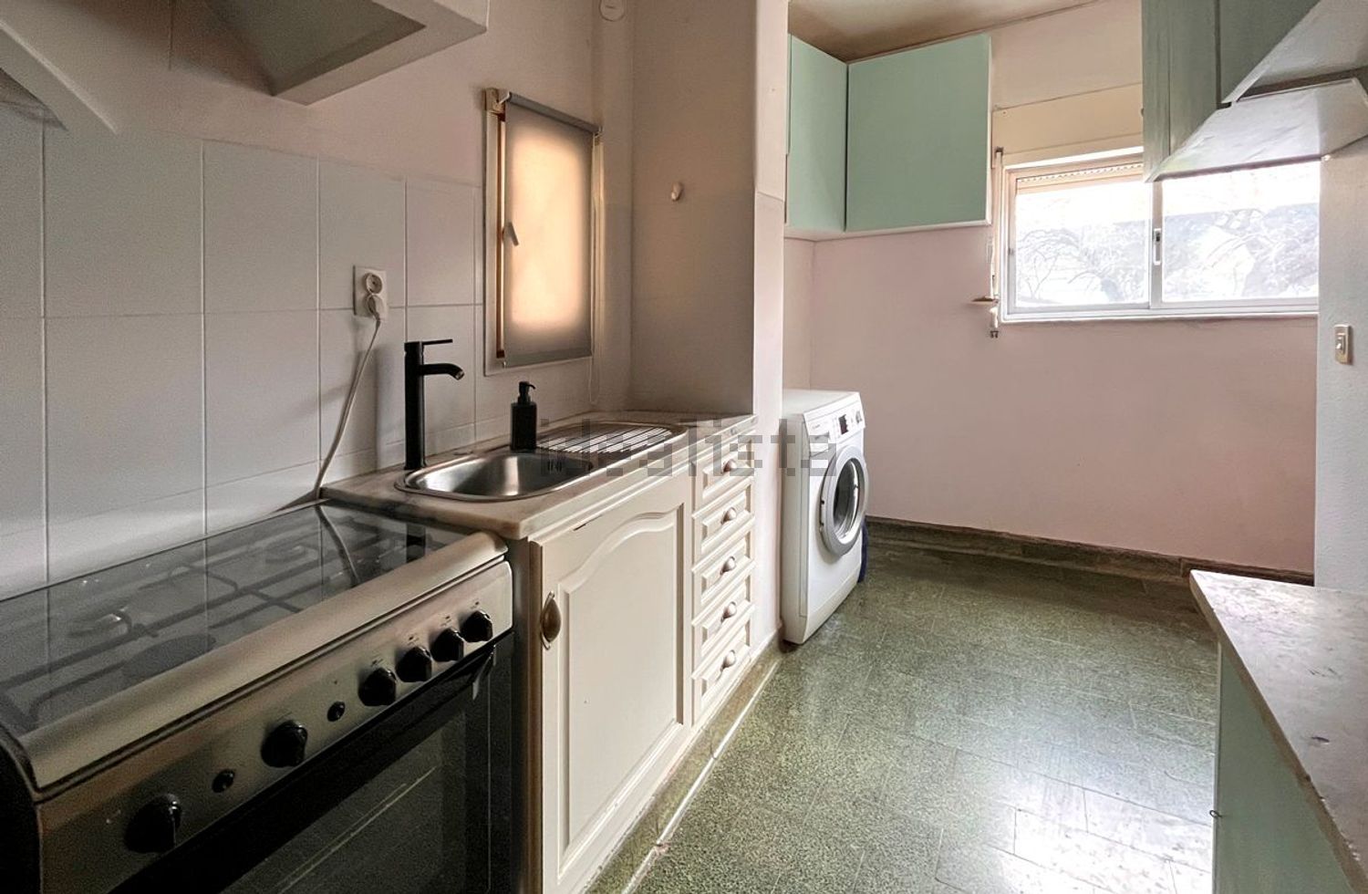 公寓 t2出售在Rua Capitão Santiago de Carvalho, 2 Lote - 厨房