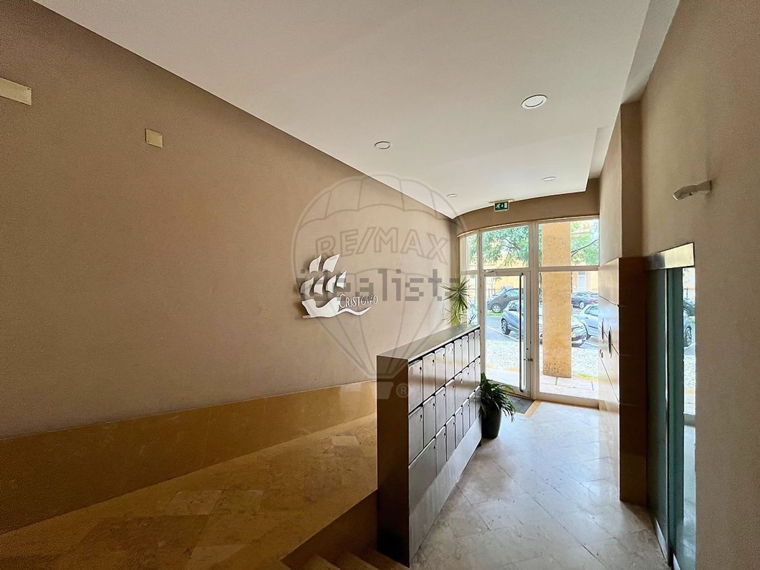 公寓 t3出售在Rua Domingos Rebelo - 过道