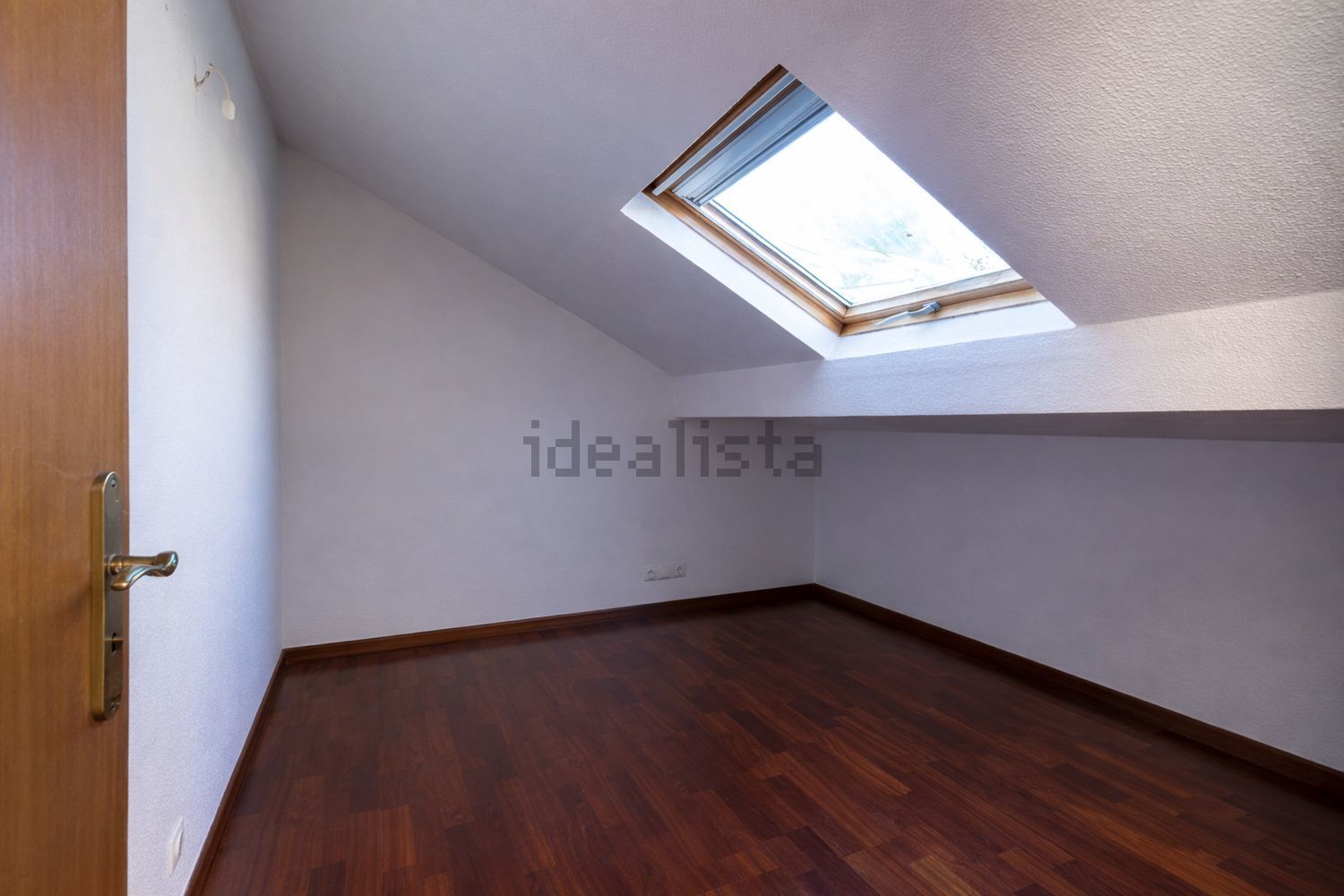 双拼别墅出售在Rua António Sérgio - 阁楼