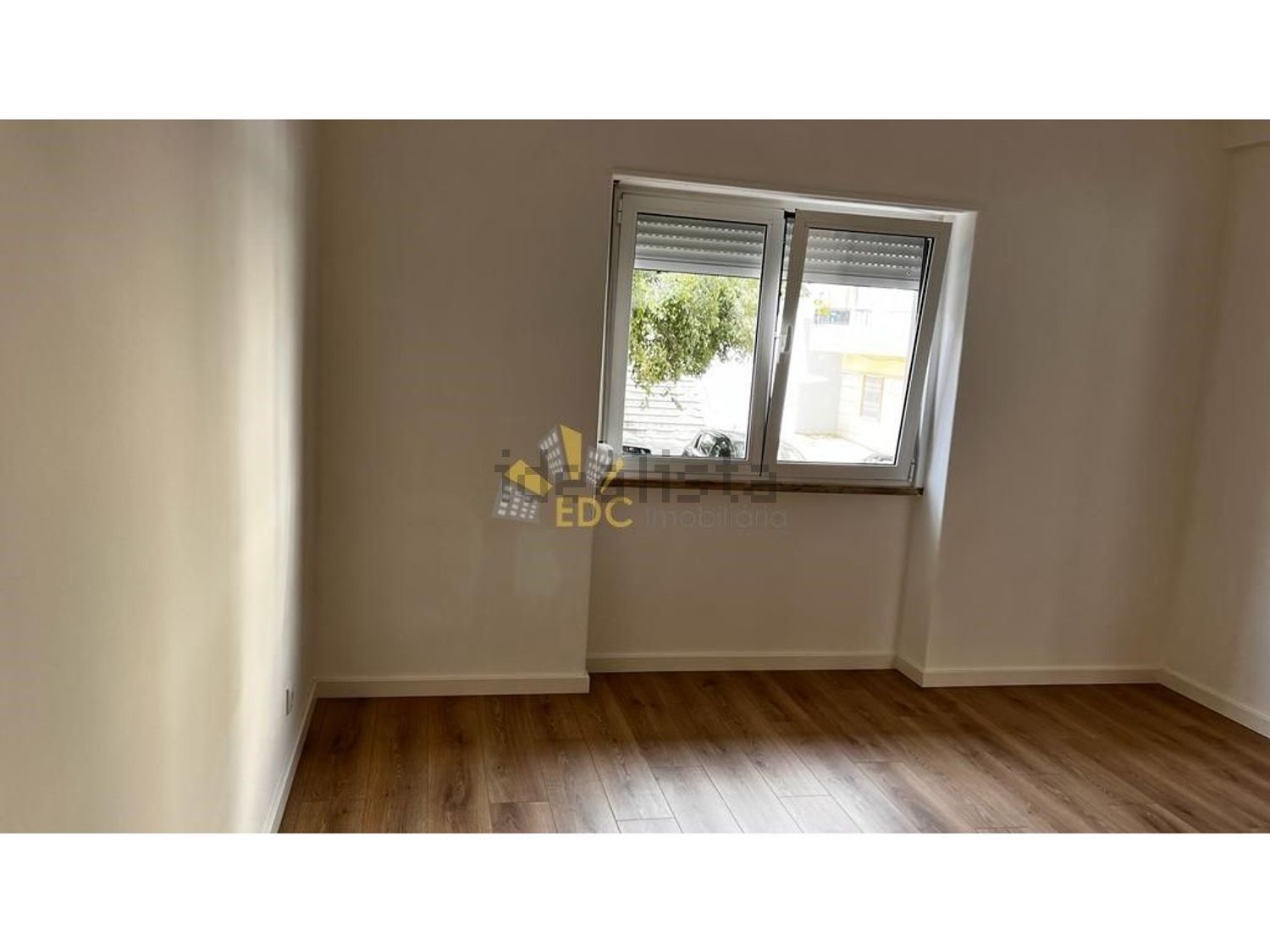 公寓 t2出售在Falagueira-Venda Nova - 居住