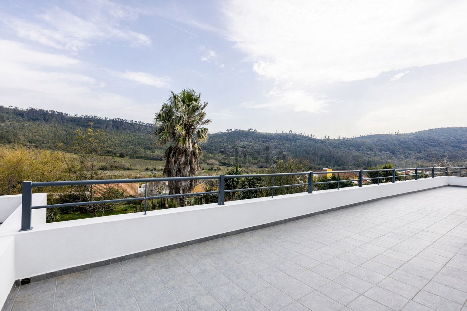 小楼房或独栋别墅出售在Travessa dos Sousas, 11 - 阳台