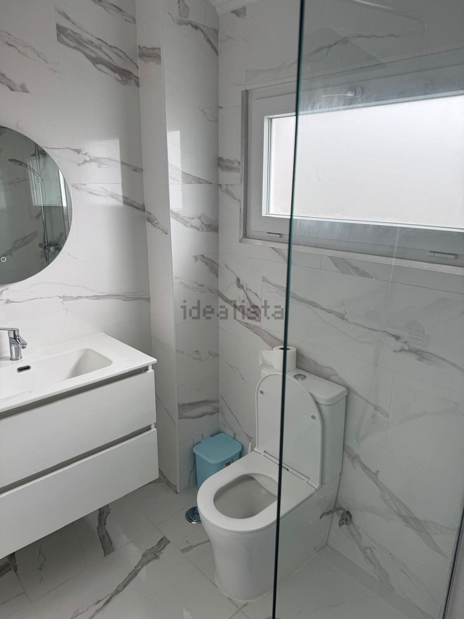 出租房间在Avenida Engenheiro Francisco de Lencastre Garrett, 30 - 卫生间