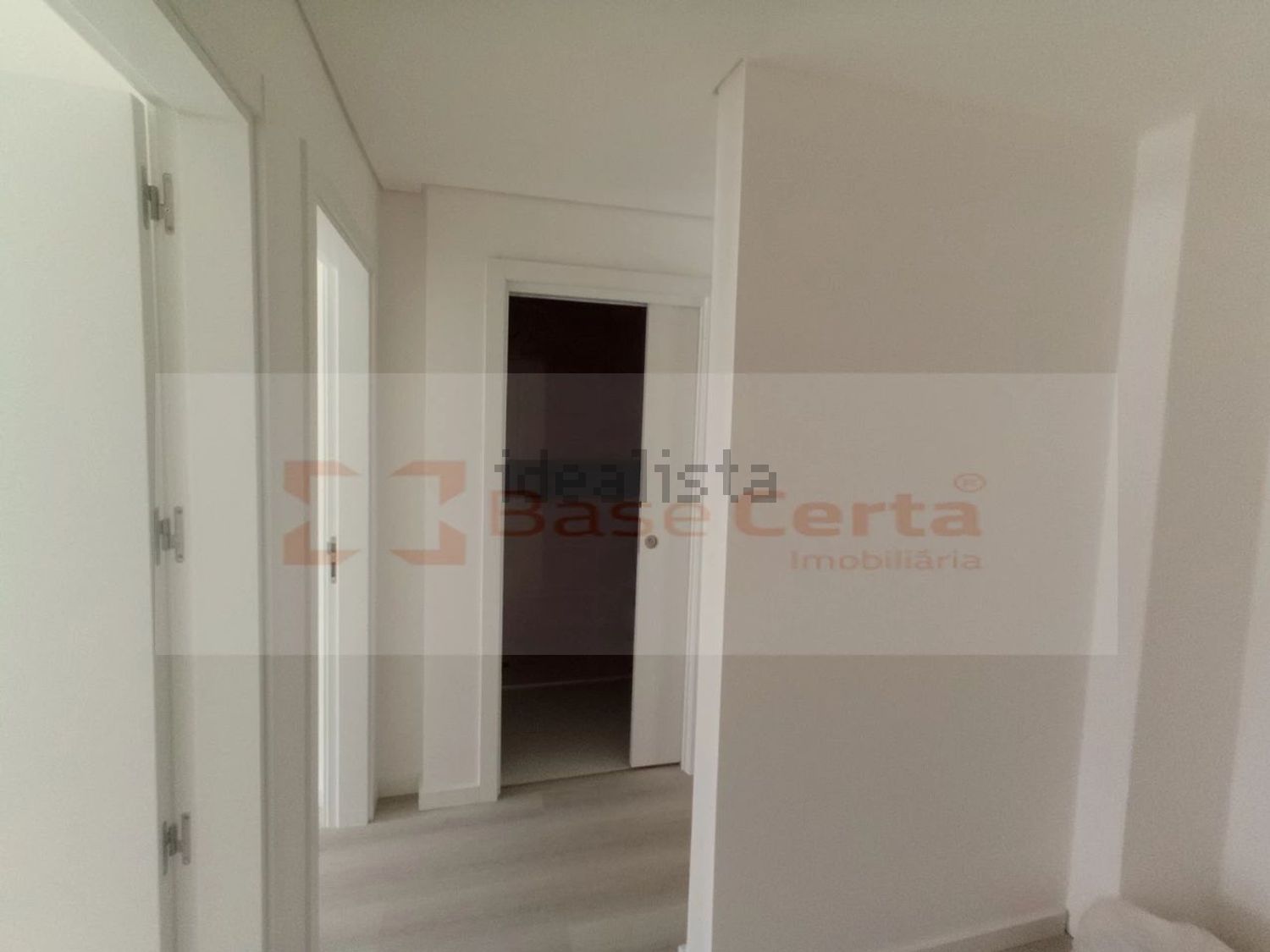 公寓 t3出售在Rua Melo Antunes s/n - 过道