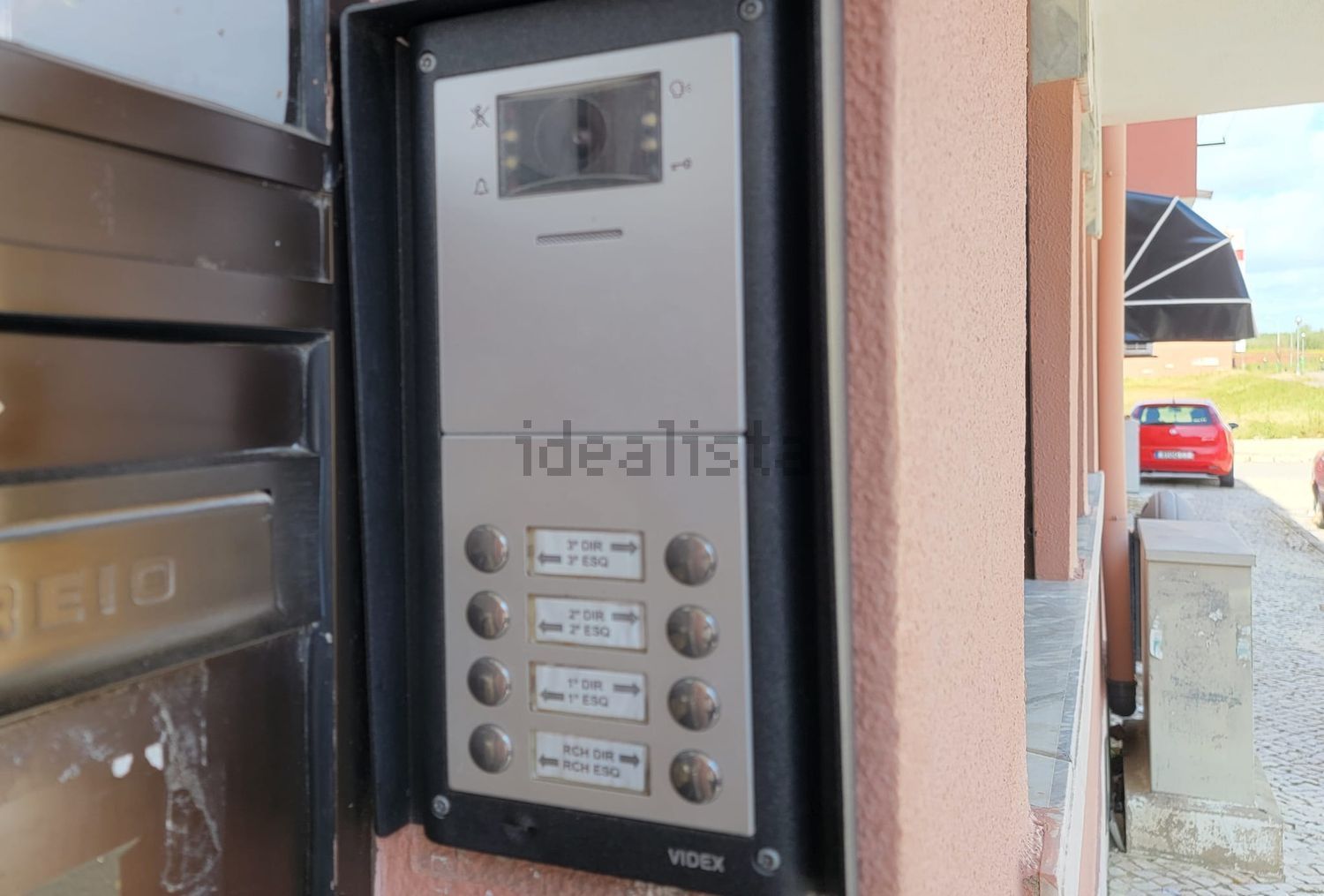 公寓 t3出售在Praça da Restauração - 详情