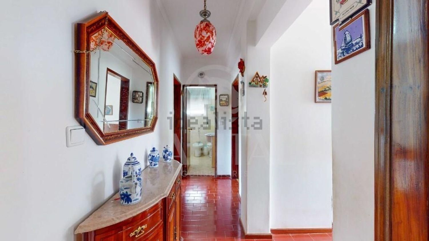 小楼房出售在Rinchoa - 过道