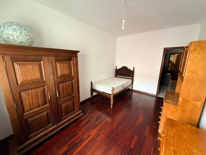 出租房间在Rua Bissau, 9