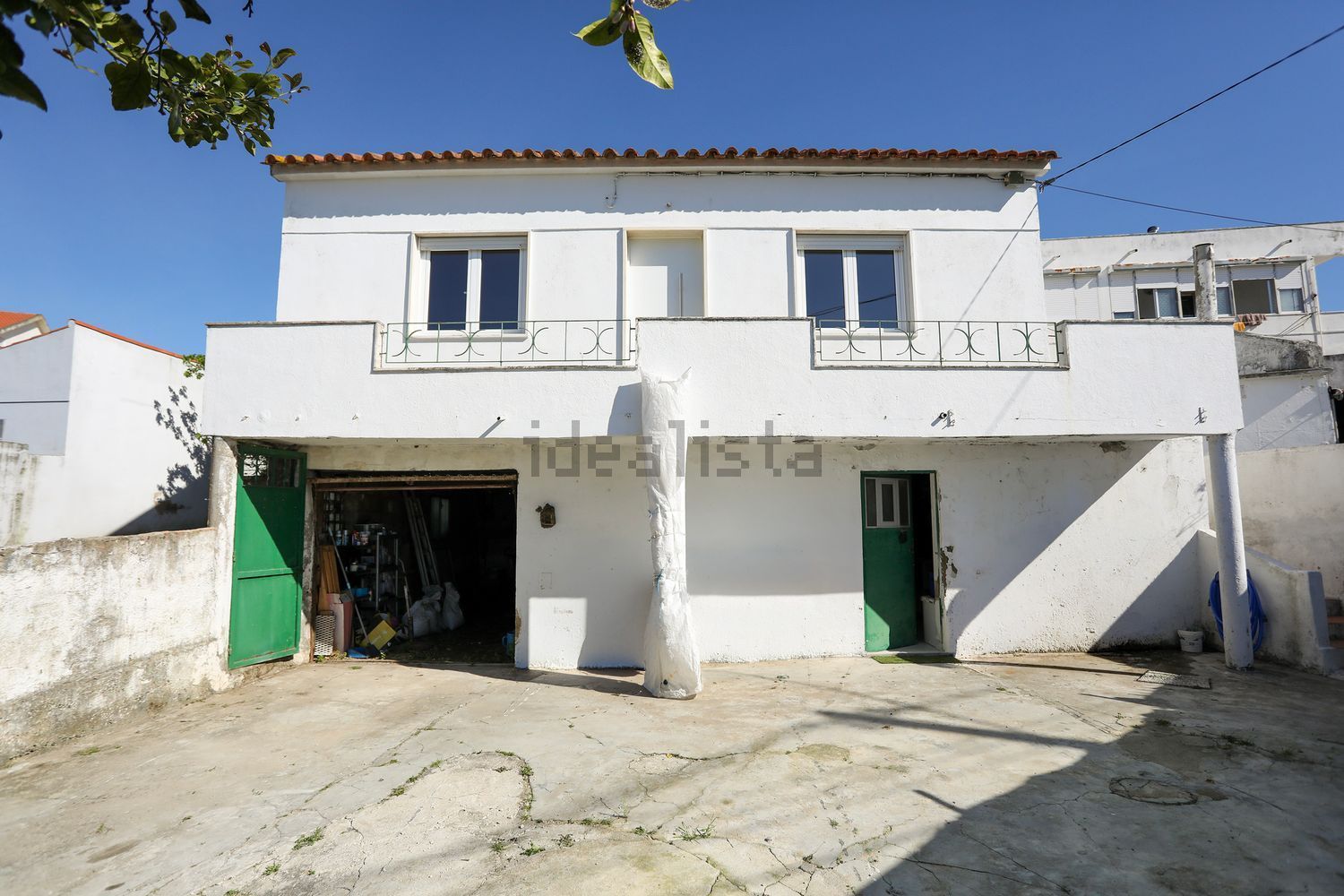 小楼房或独栋别墅出售在Rua dos Pastores - 外立面