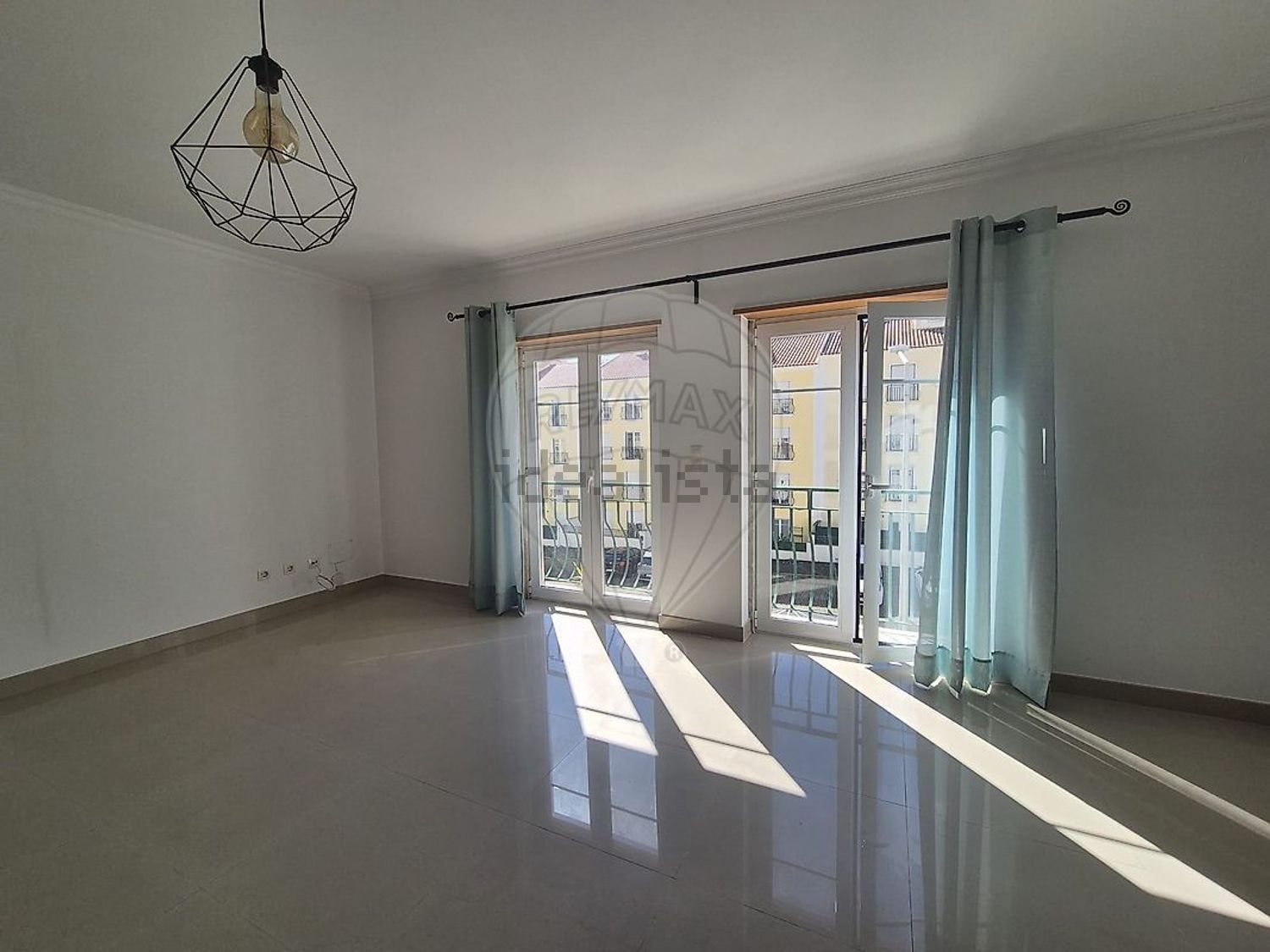 出租公寓 t2在Rua Álvaro Pereira Guedes - 照片