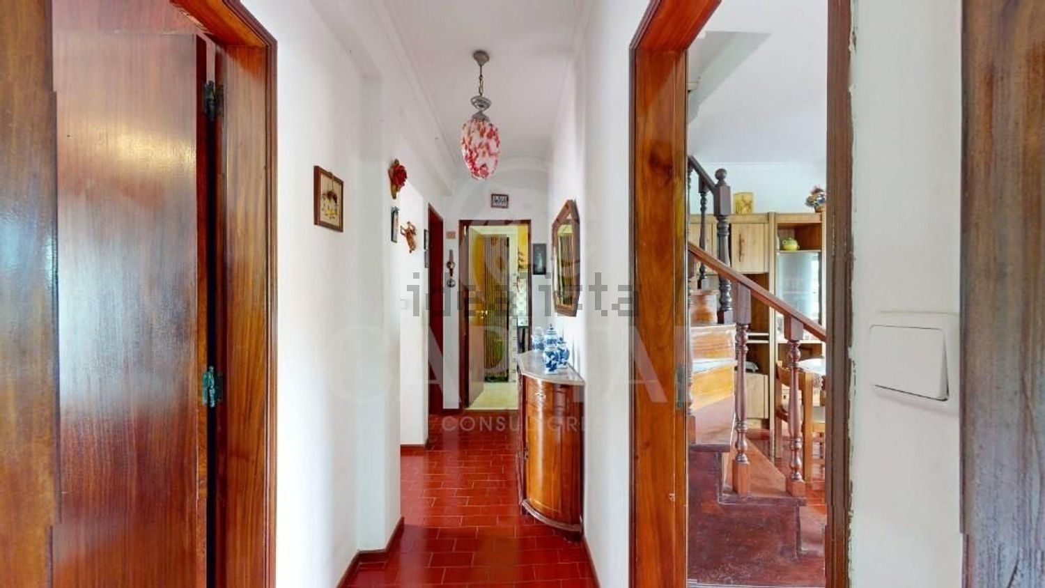 小楼房出售在Rinchoa - 过道