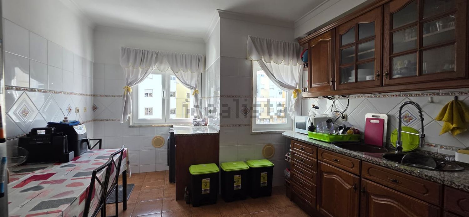 出租公寓 t2在Alameda Santa Marta do Pinhal - 厨房