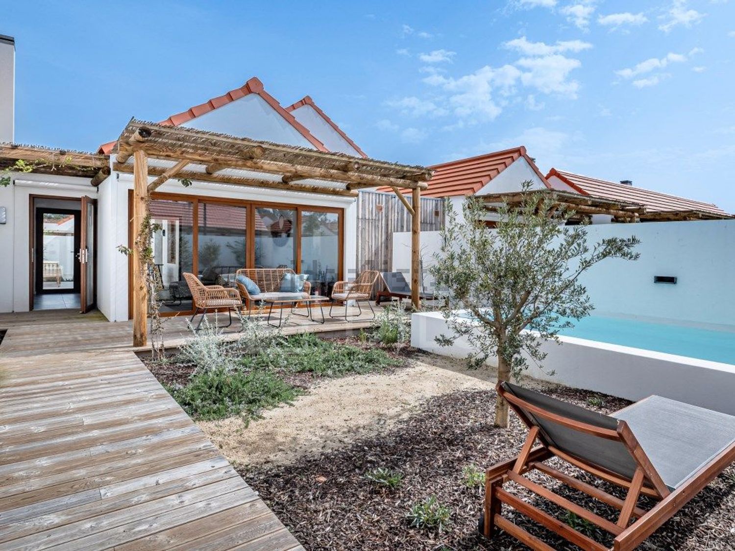 小楼房或独栋别墅出售在Rua da Eira - 阳台