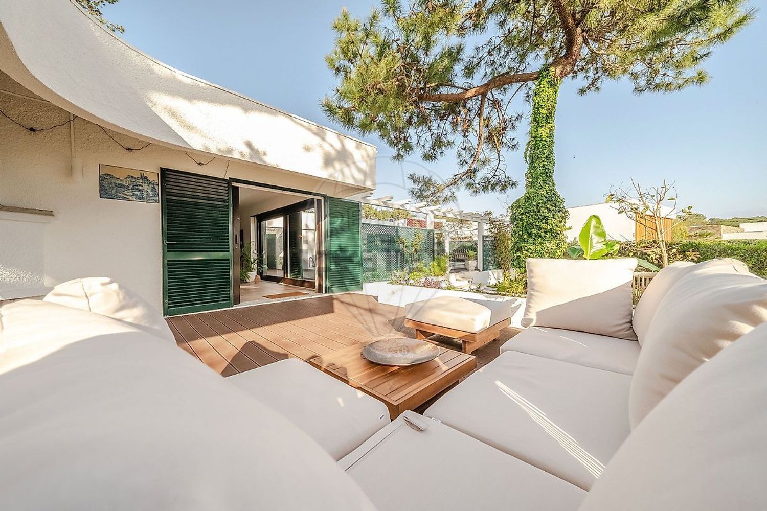 小楼房或独栋别墅出售在Rua das Corredouras - 游泳池