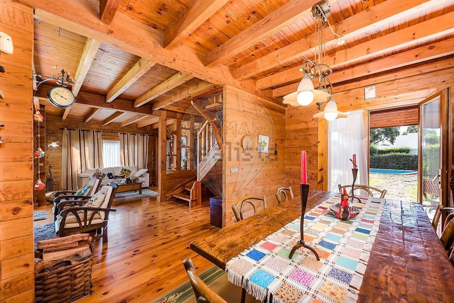 小楼房或独栋别墅出售Ip1 - 客厅