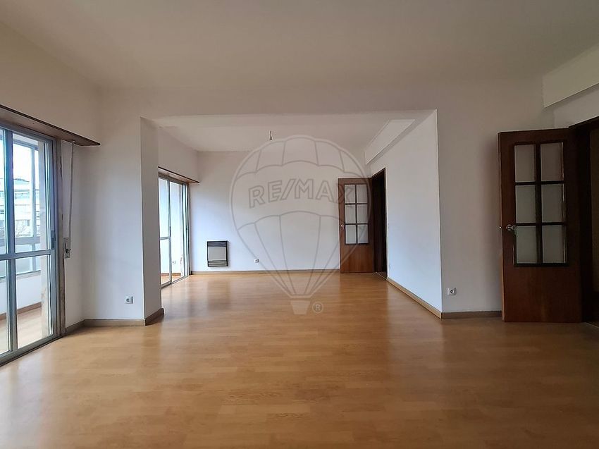 出租公寓 t3在Rua Eça de Queirós