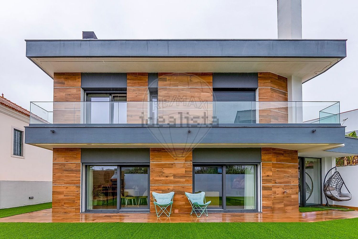 小楼房或独栋别墅出售在Rua da Ribeira - 外立面