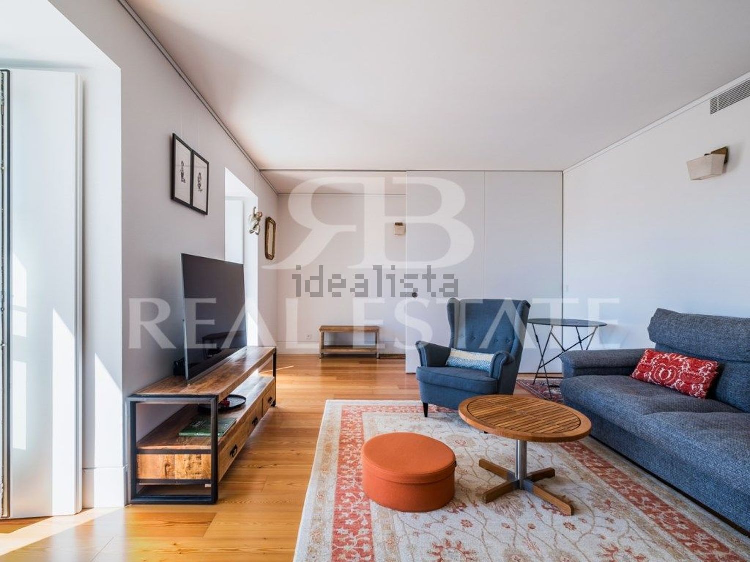 公寓 t3出售在Rua António Maria Cardoso, 11 - 客厅