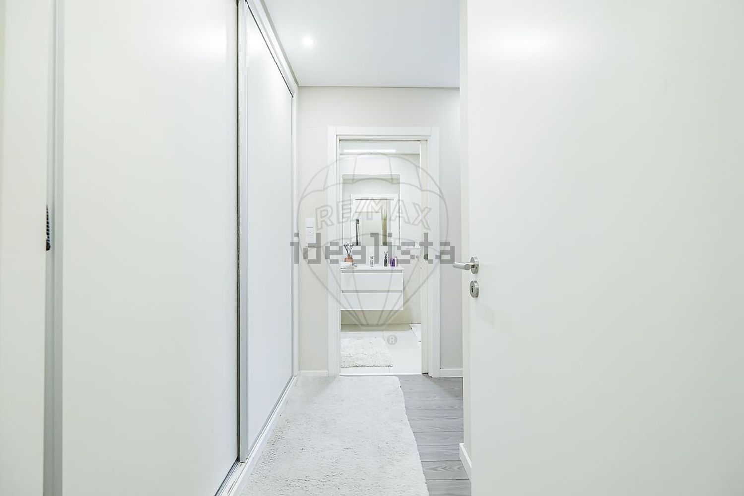 公寓 t3出售在Rua 25 de Abril de 1974 - 过道