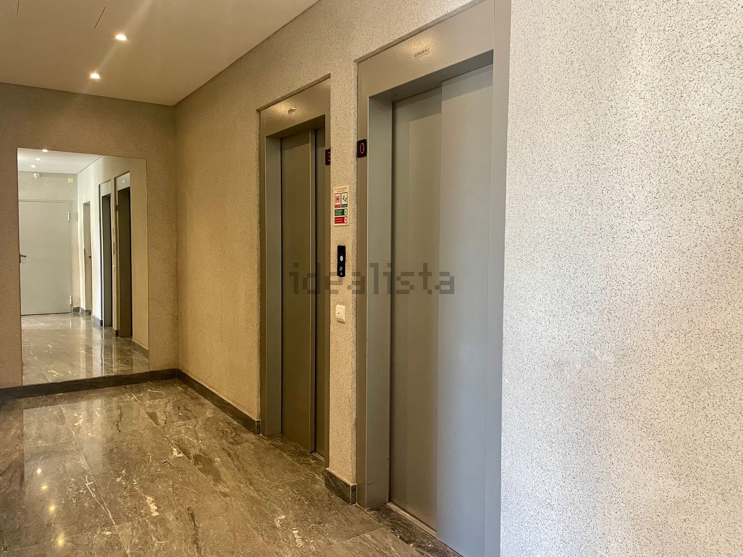 出租公寓 t3在Rua Engenheiro Ferry Borges, 1 - 电梯