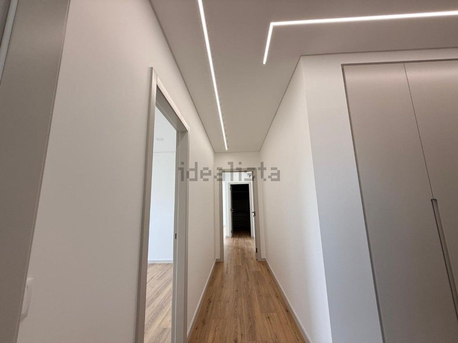 公寓 t3出售在Rua dos Pedros - 过道