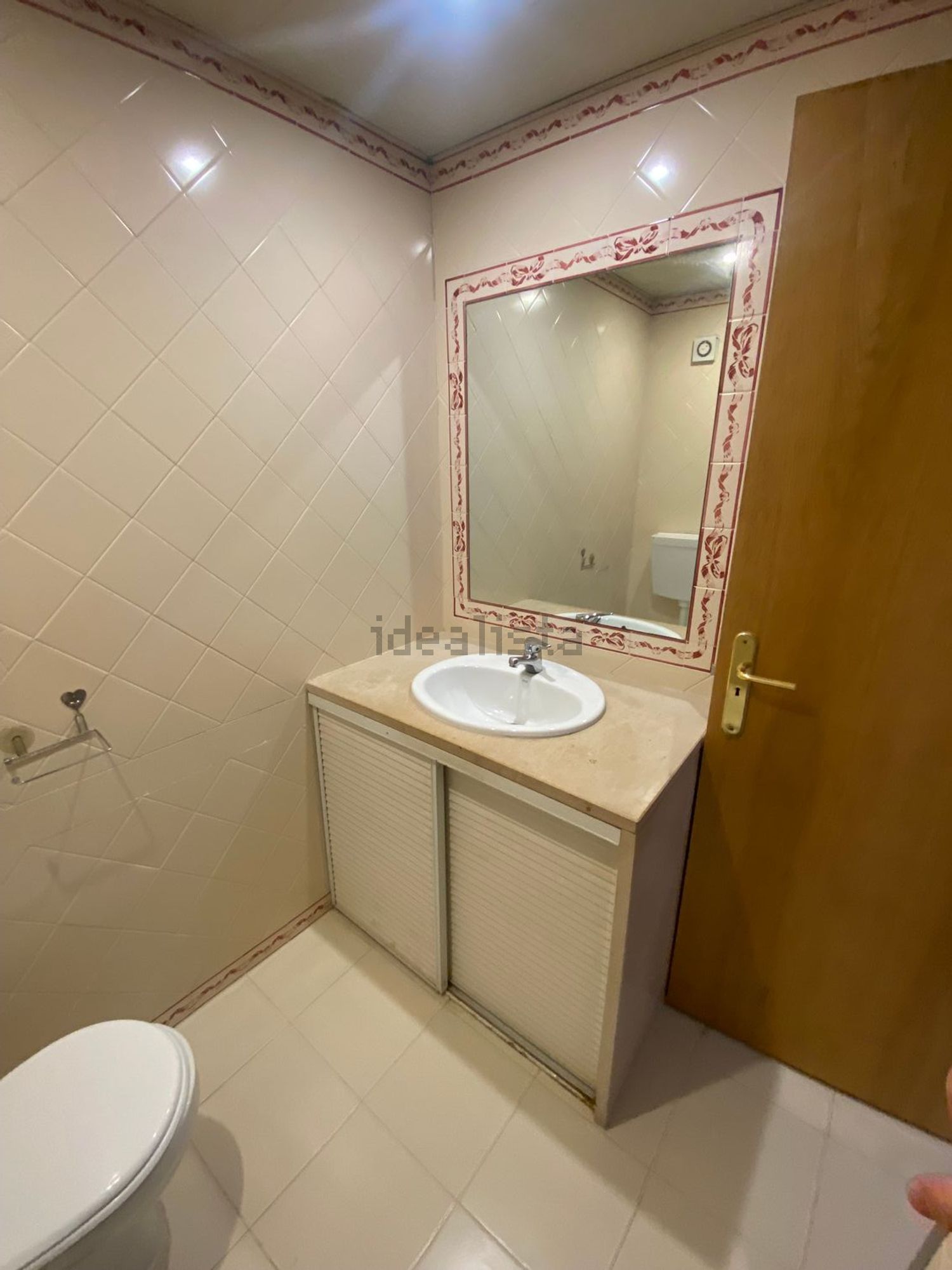 出租公寓 t2在Praceta António Andrade, 15 - 卫生间