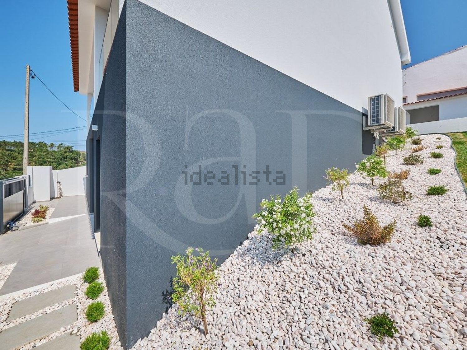 小楼房或独栋别墅出售在Rua do Massapêz, 43 - 外立面