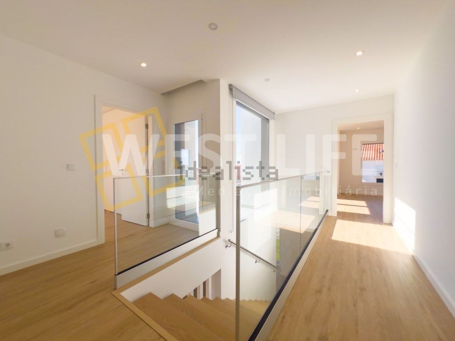 小楼房或独栋别墅出售在São Pedro da Cadeira - 照片