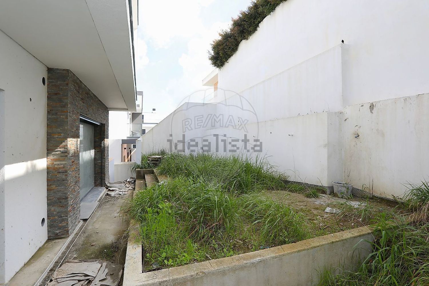 小楼房或独栋别墅出售在Rua das Flores - 花园