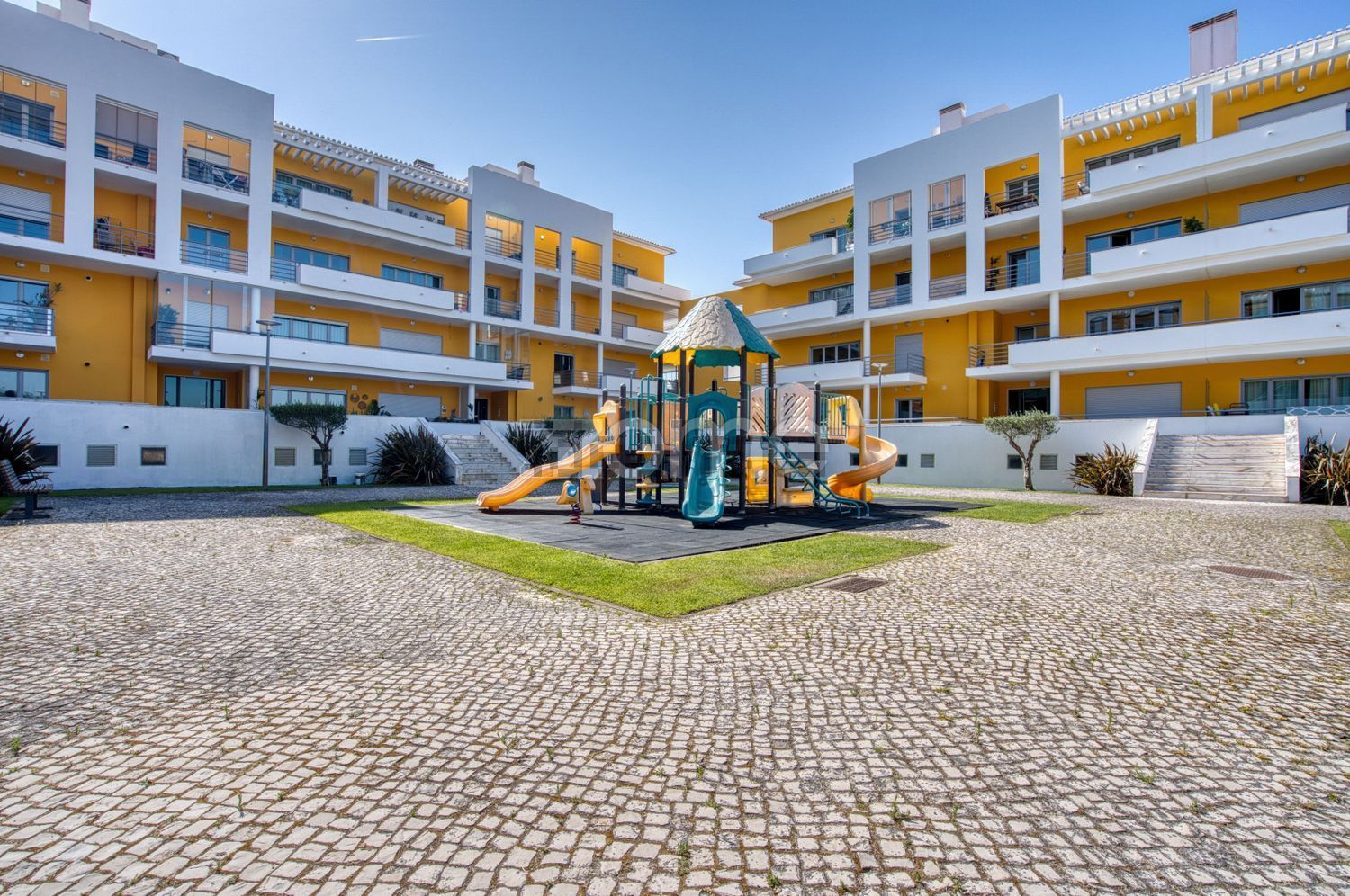 复式公寓出售在Rua dos Eucaliptos, 2 - 共同区域