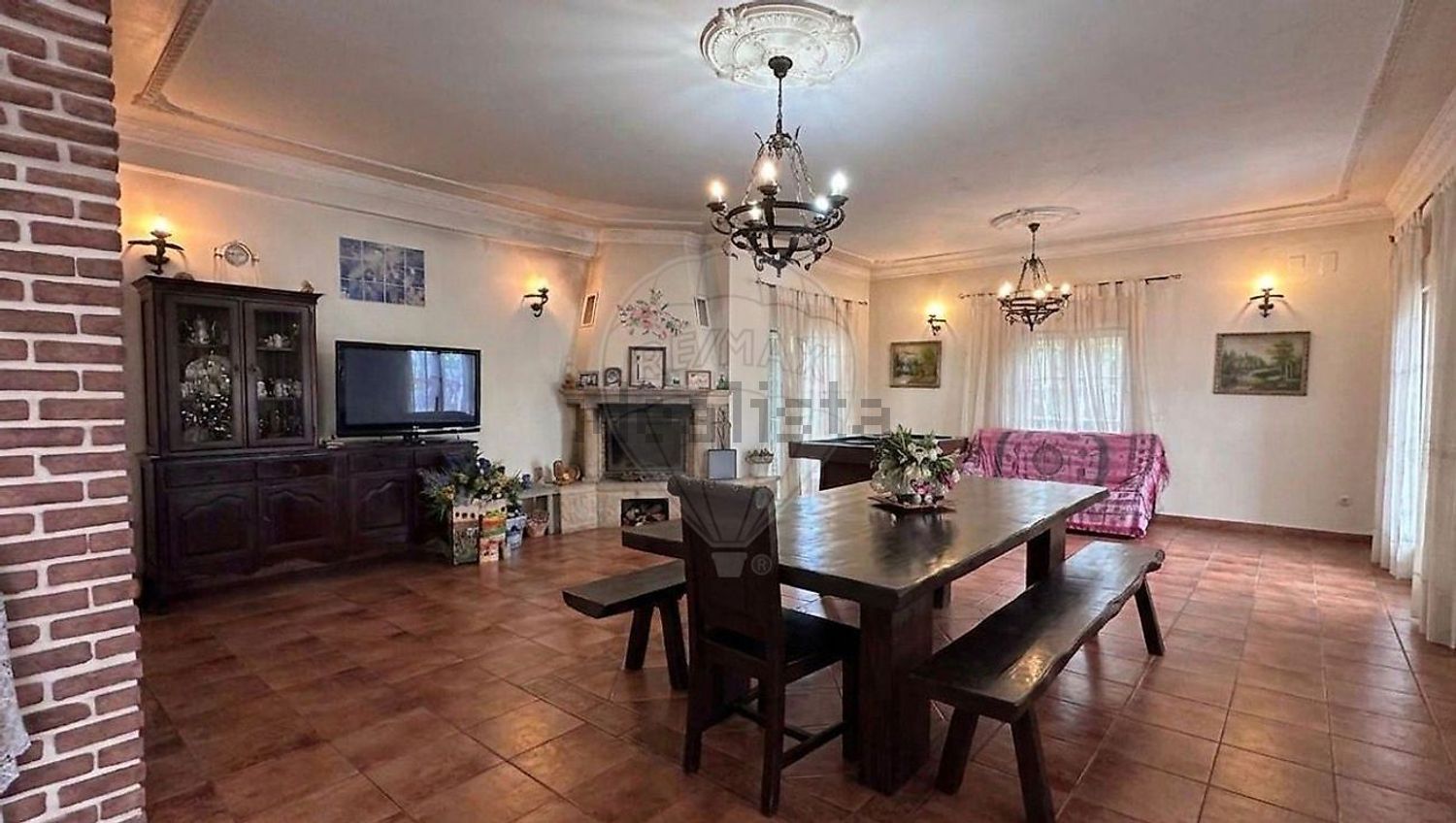 小楼房或独栋别墅出售在Rua do Sol - 客厅